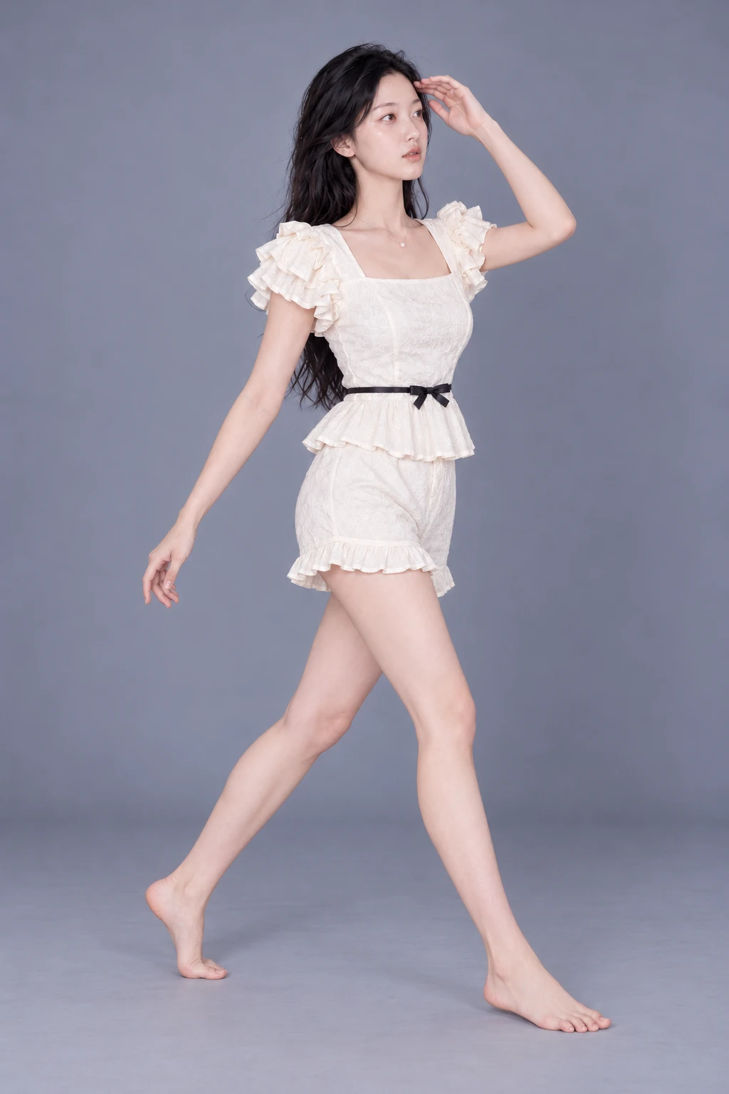 Stepping with one hand at forehead / Reference view